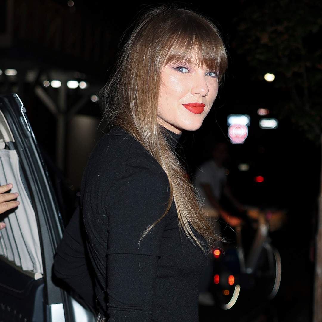 Taylor Swift snuck into Travis Kelce&#039;s steakhouse wearing the Chanel 25 bag