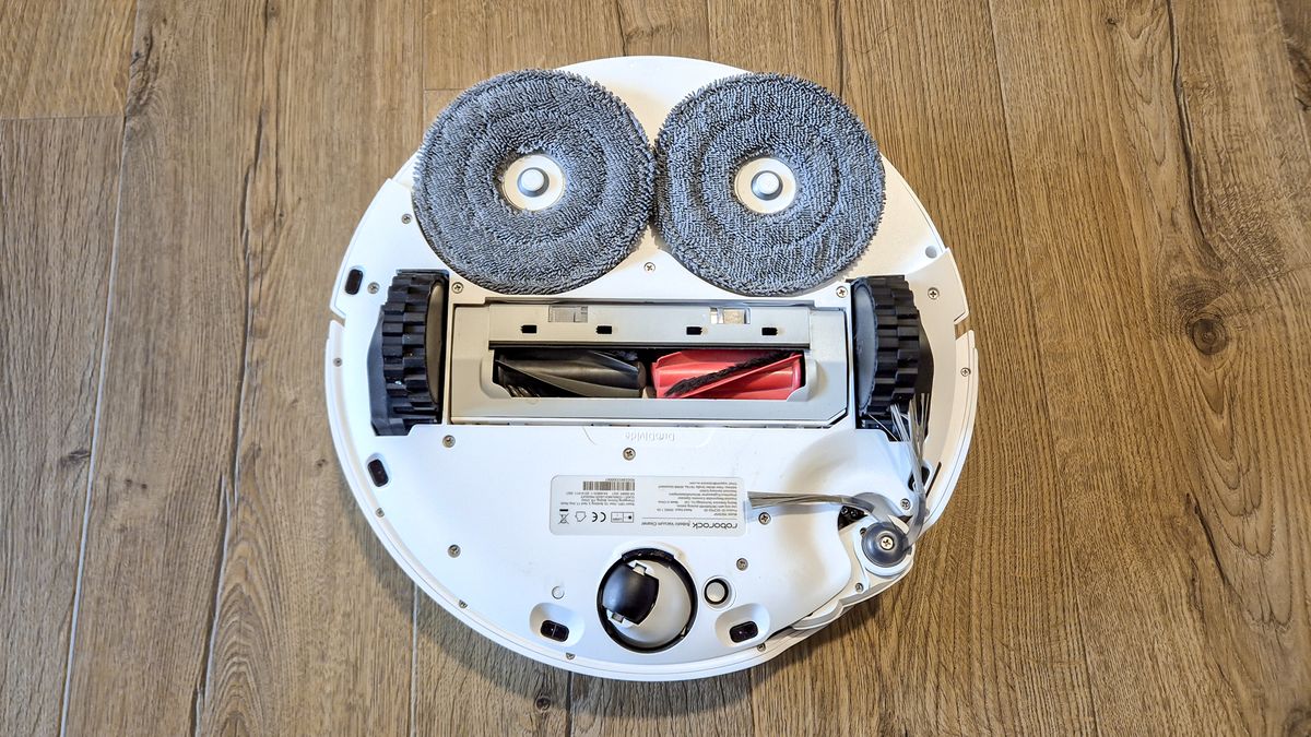 Roborock Qrevo Curv 2 Pro underside