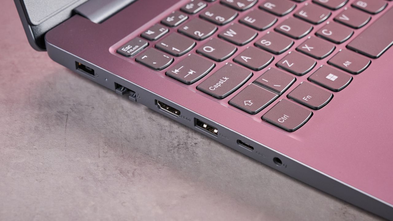 Lenovo LOQ Essential Gen 9