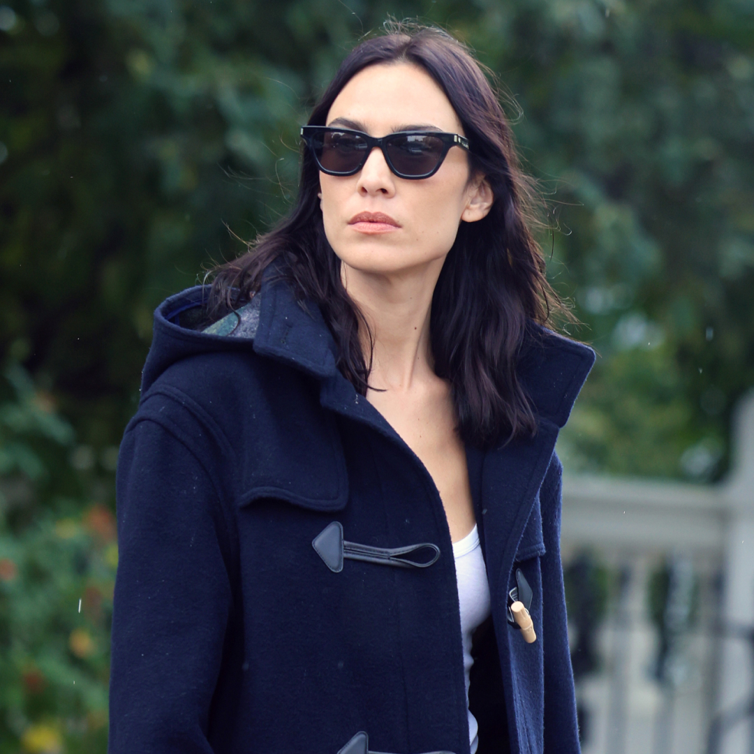 Alexa Chung was spotted in a navy fall coat and Longchamp&#039;s new bag