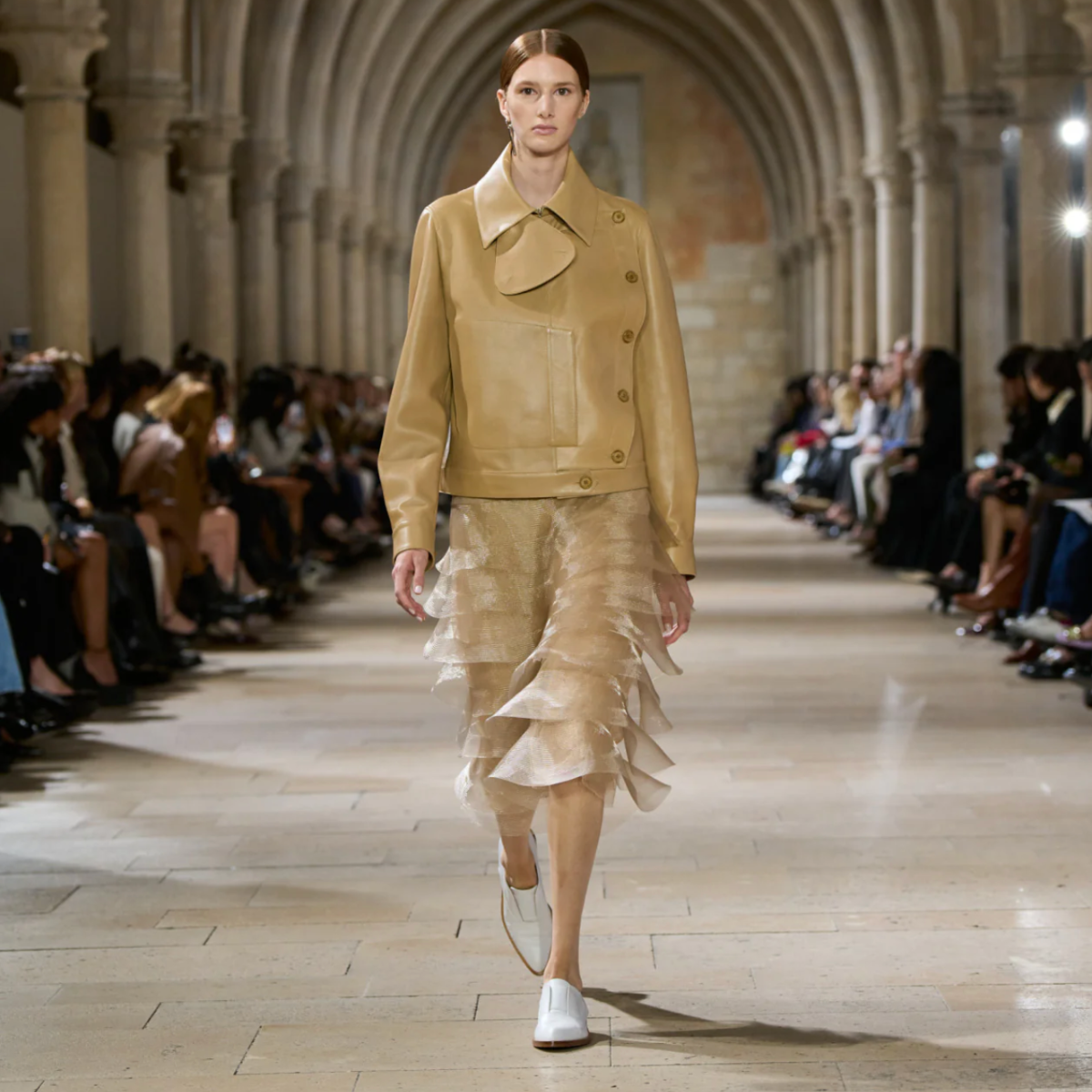ra ra skirt spring/summer 25 runway Akris