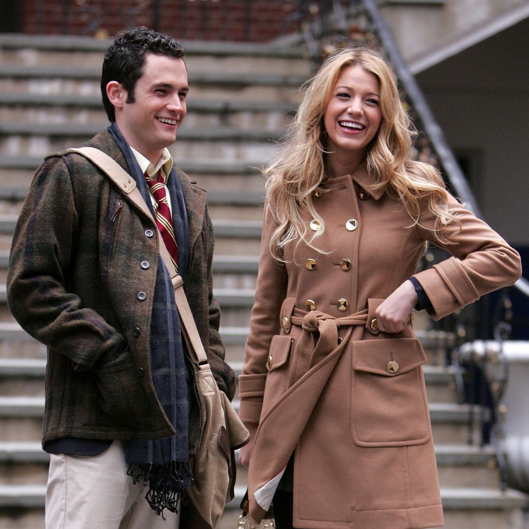 Penn Badgley and Blake Lively filming Gossip Girl