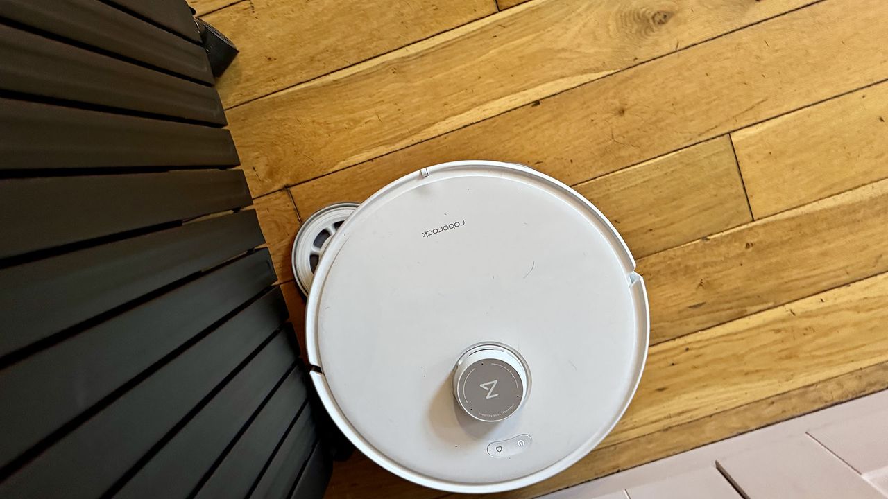 Roborock Qrevo Curv robotst&oslash;vsuger