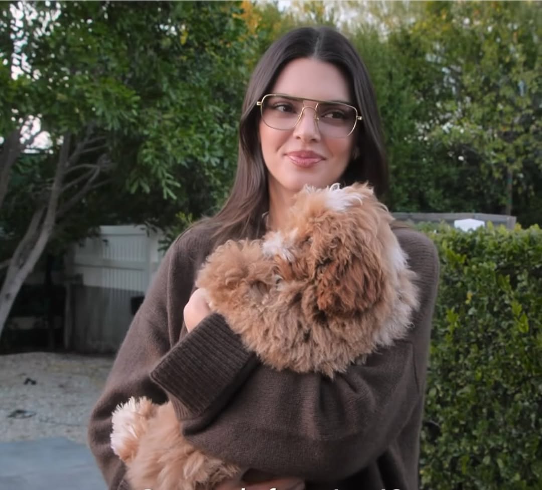 Arch 4 Kendall Jenner