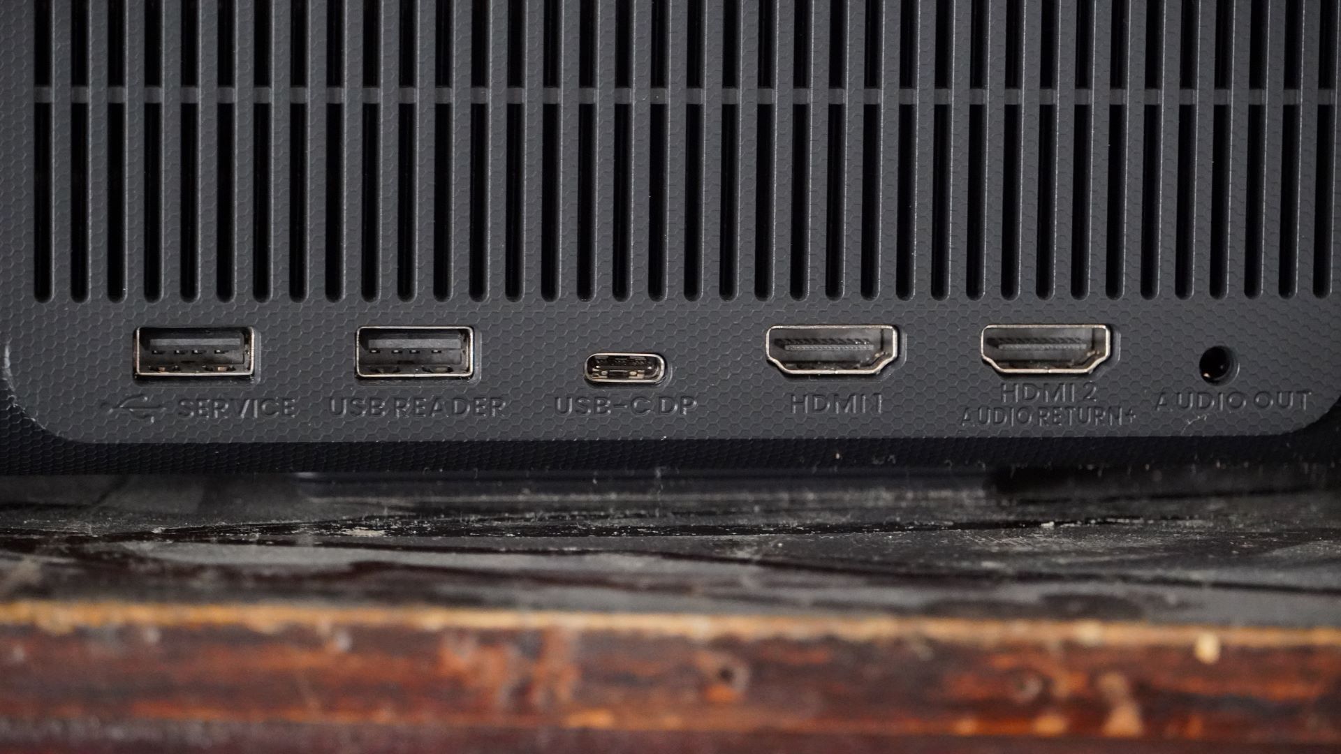 BenQ GP520 rear panel ports