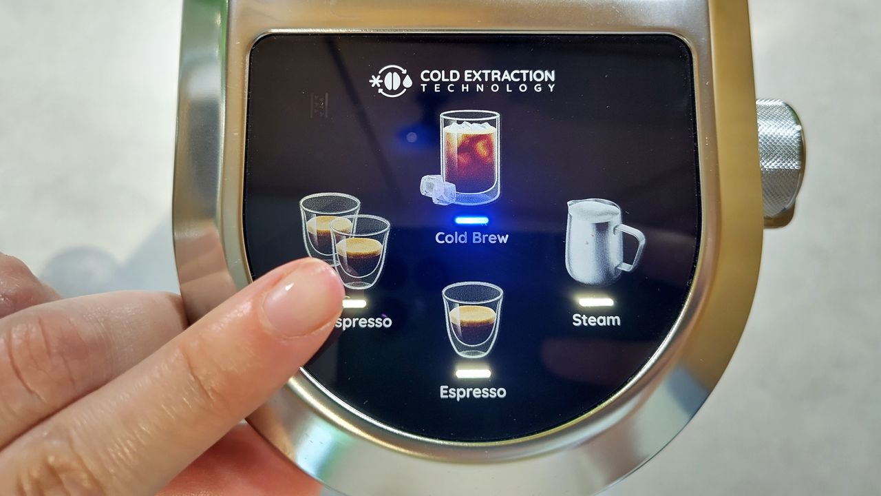 De'Longhi Dedica Duo espresso machine