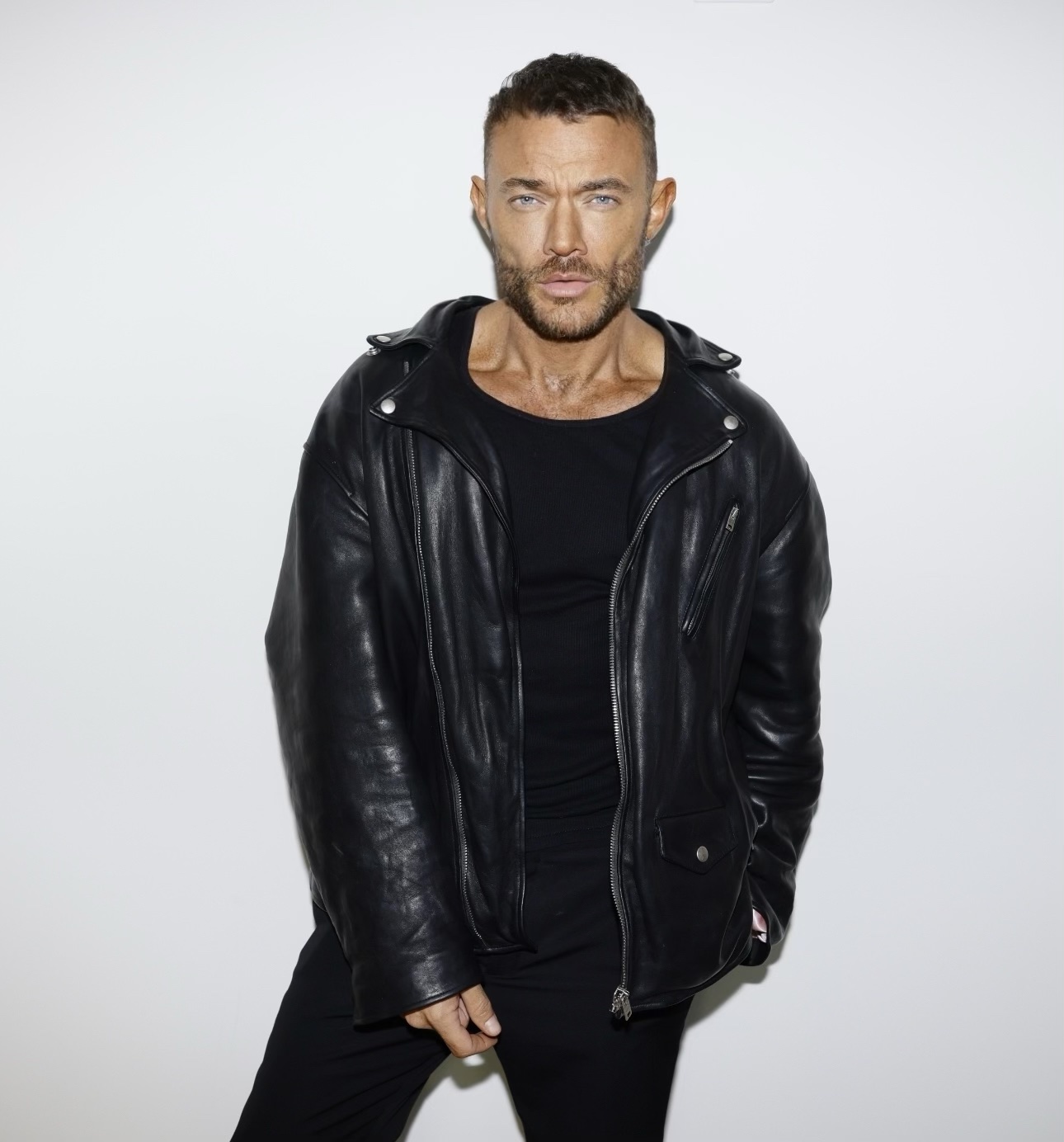 headshot of celebrity hairstylist dimitris giannetos