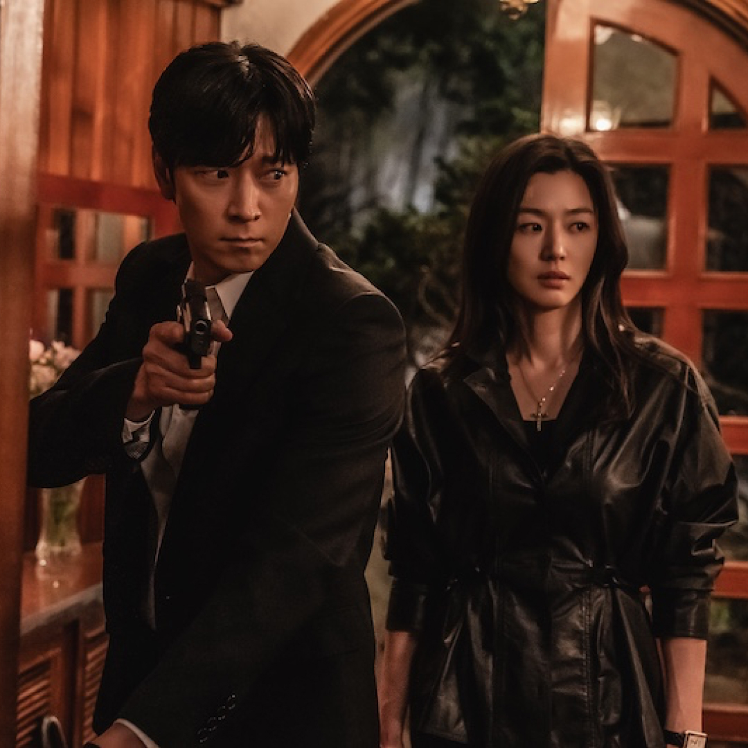 Gang Dong-won and Gianna Jun in &#039;Tempest.&#039;