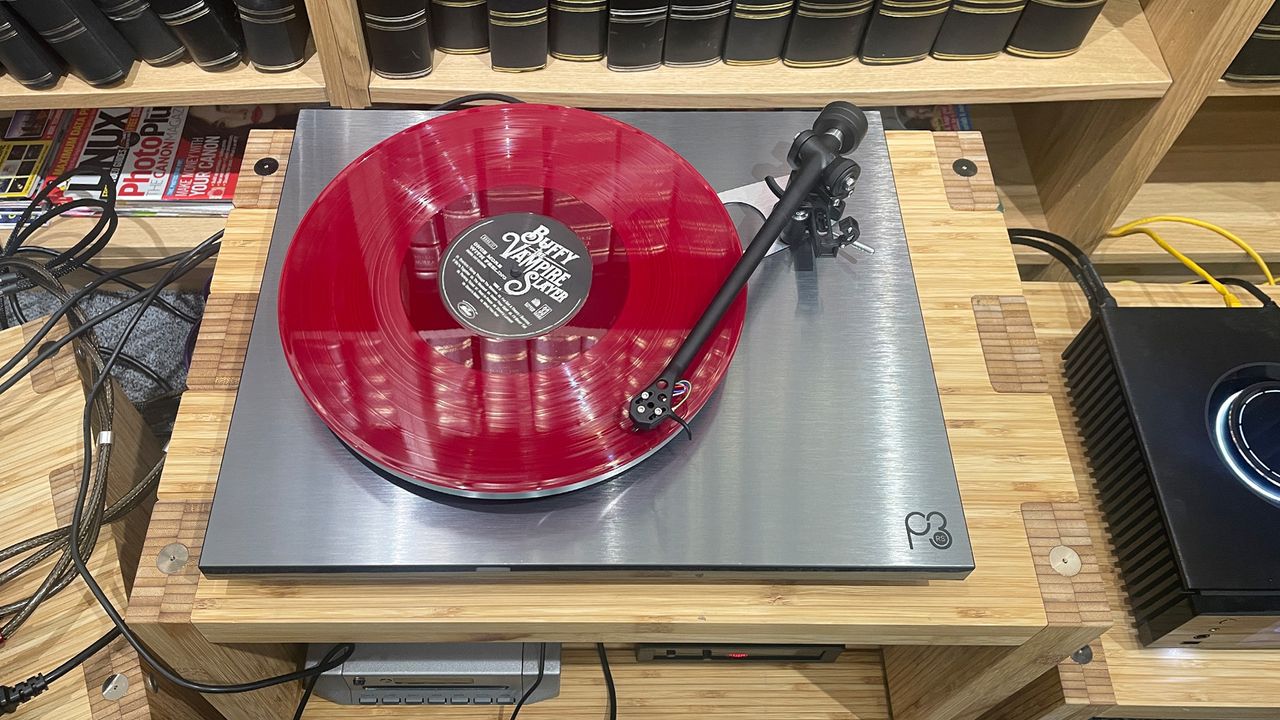 Rega Planar 3 RS Edition turntable