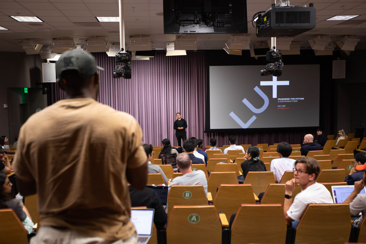 Josh Wolfe speaking at Nvidia Auditorium at Stanford. Photo by Chris Gates.