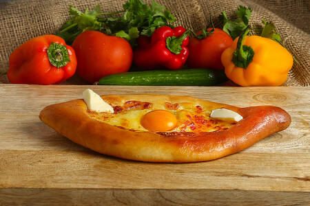 Hačapuri na adžarskom