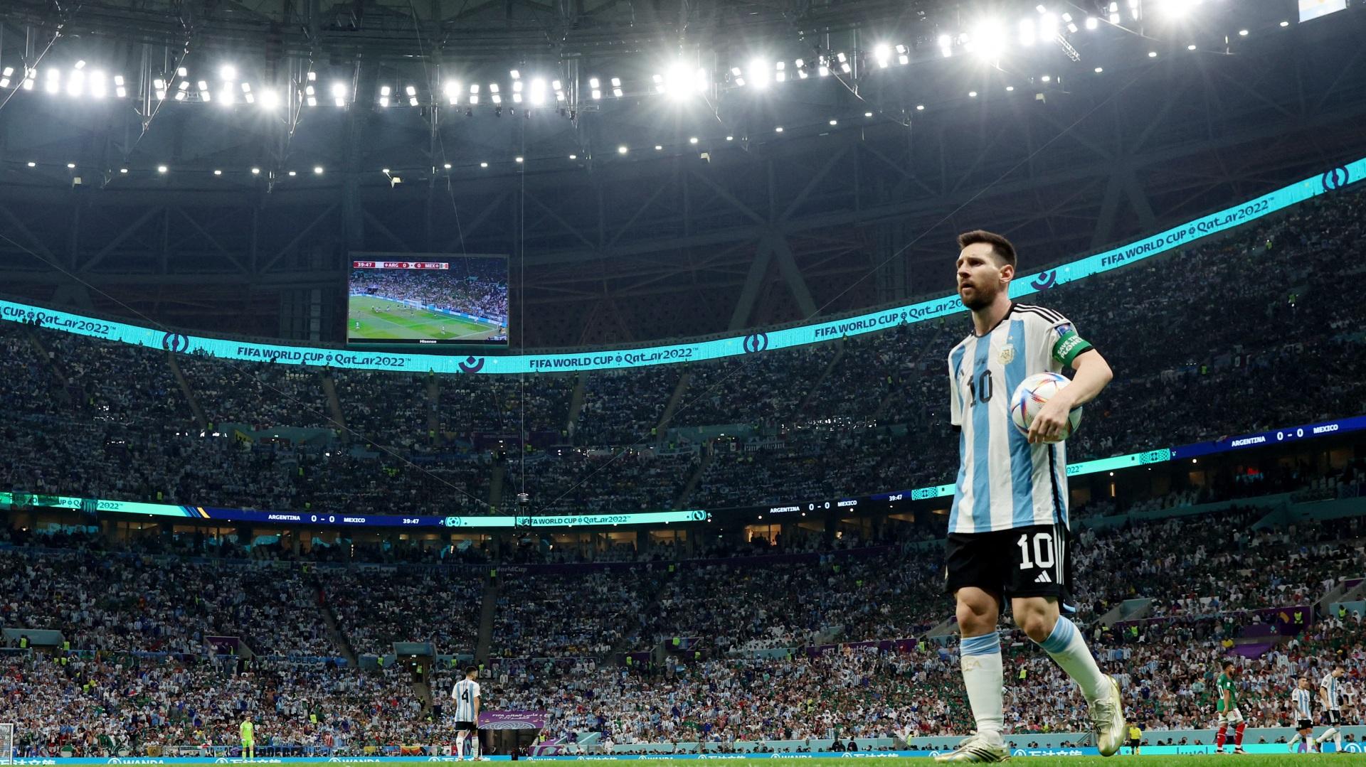 خالدز on Twitter 4k  Lionel Messi wearing the new Argentina away shirt  for the 2022 World Cup in Qatar  wallpaper  httpstco1LKemC75qe  Twitter