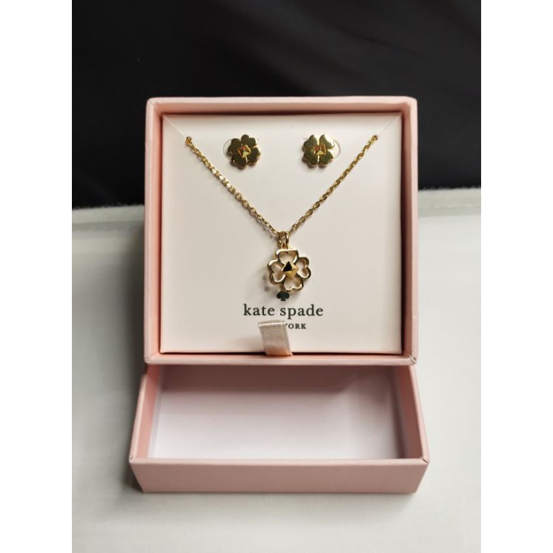 ?Authentic )KATE SPADE flower Stud Earrings And necklace Set Gold | Shopee  Malaysia