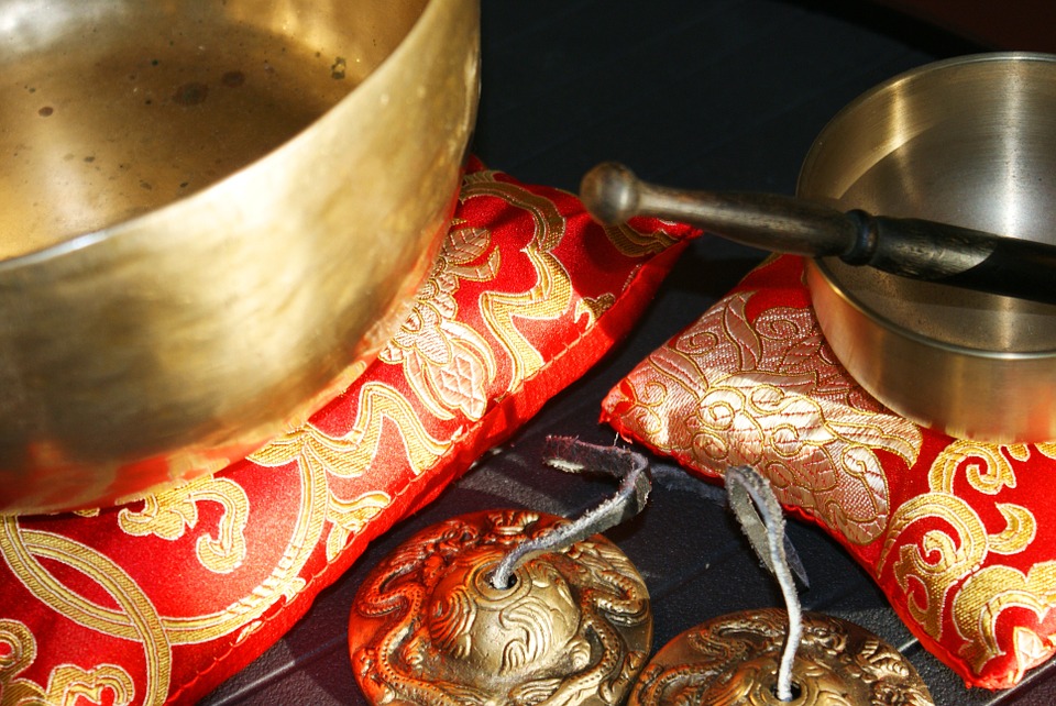 Free photo Bobbin With Felt Cover Singing Bowl Meditation.