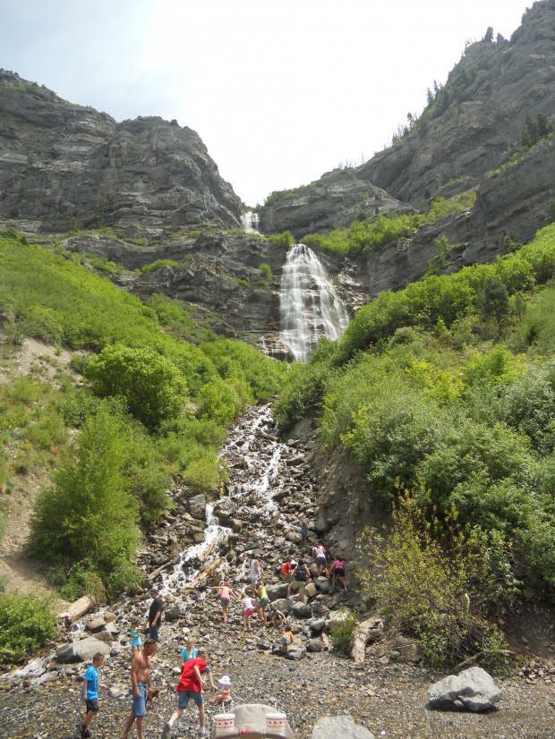 Bridal veil falls provo hike.