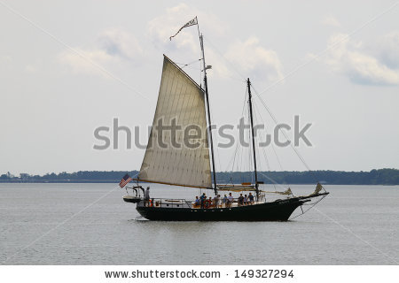 Two Masted Schooner Lizenzfreie Bilder und Vektorgrafiken kaufen.