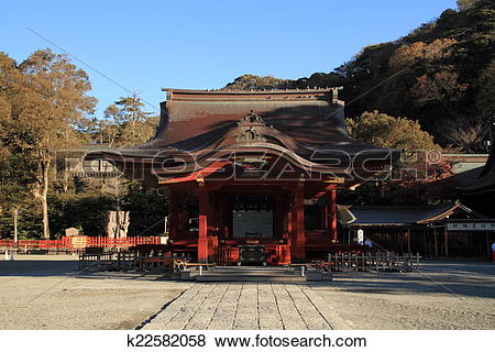 Pictures of Dance hall of Tsurugaoka Hachimangu shrine in Kamakura.