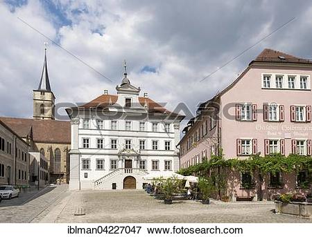 Picture of Market with Parish Church of St. Vitus and town hall.