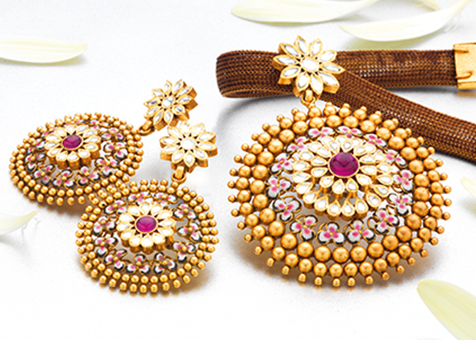 Women Jewellery Sets.