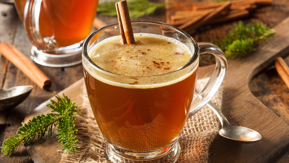 Warm Your Winter Evenings With This Hot Buttered Rum Recipe, A Spiced, Buttery Cocktail Steeped In American History