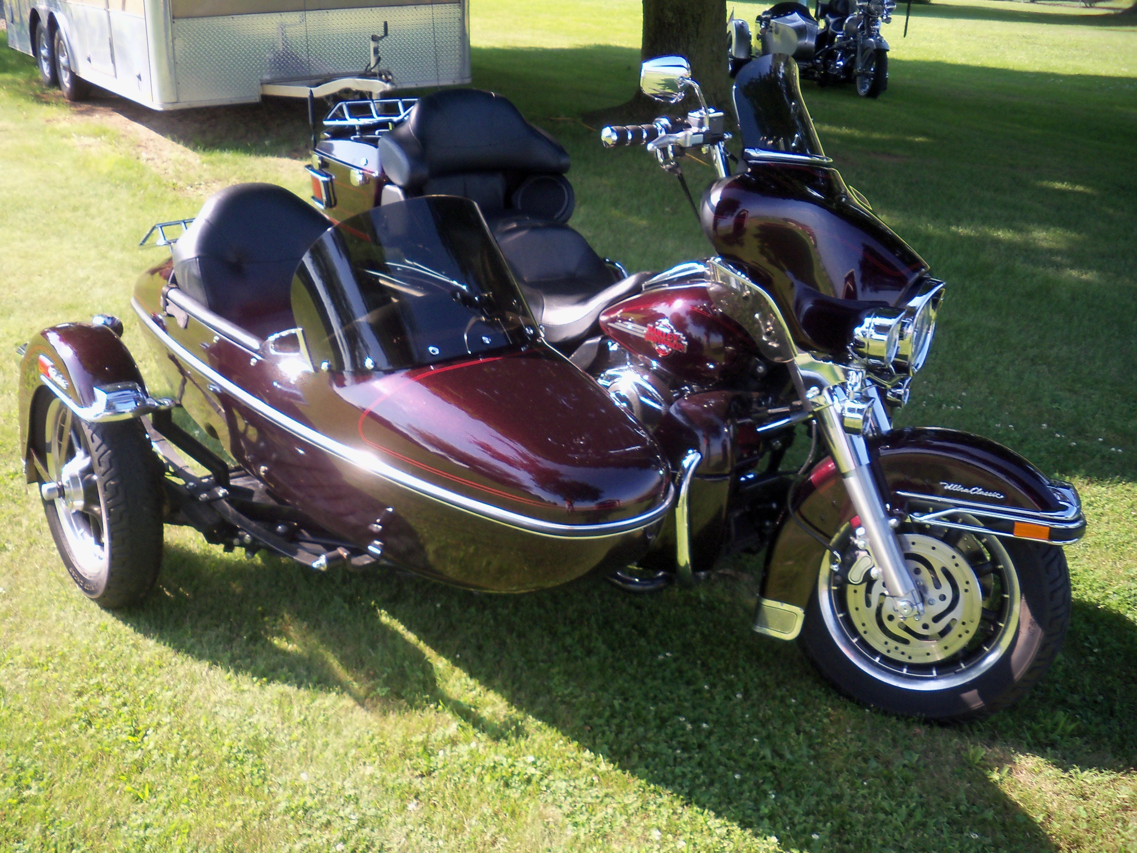 2007 Harley-Davidson® FLHTCU-Sidecar Ultra Classic® Electra Glide® w ...