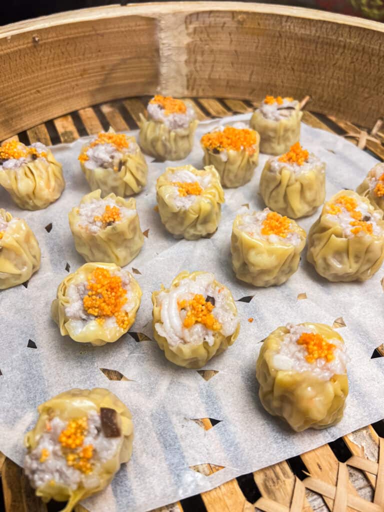 how to make pork and prawn siu mai topped with flying fish roe