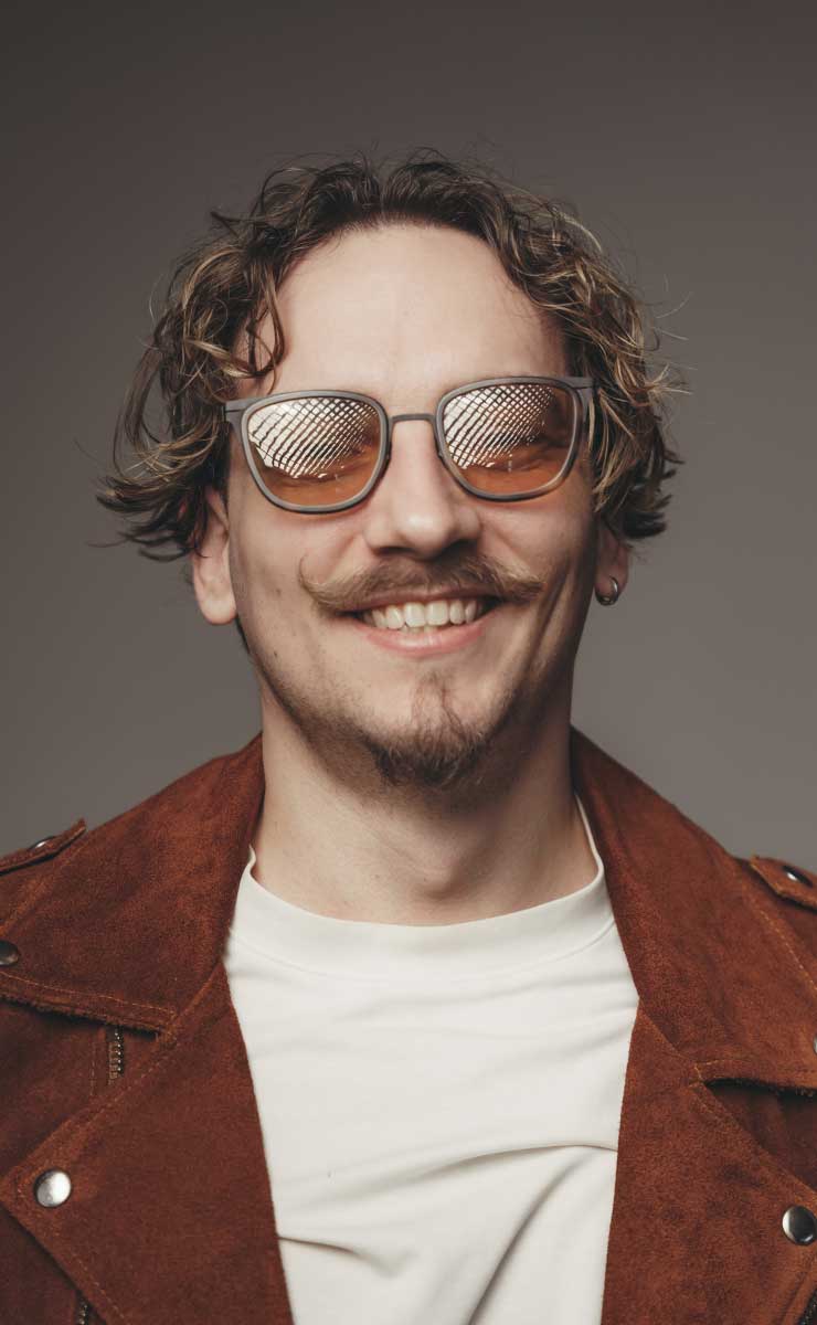 Вячеслав Эглит — Креативный директор 
бренд-бюро Eglit!