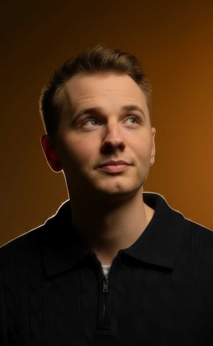 Александр Сучков — Основатель студии и школы дизайна 
Perasperadastra