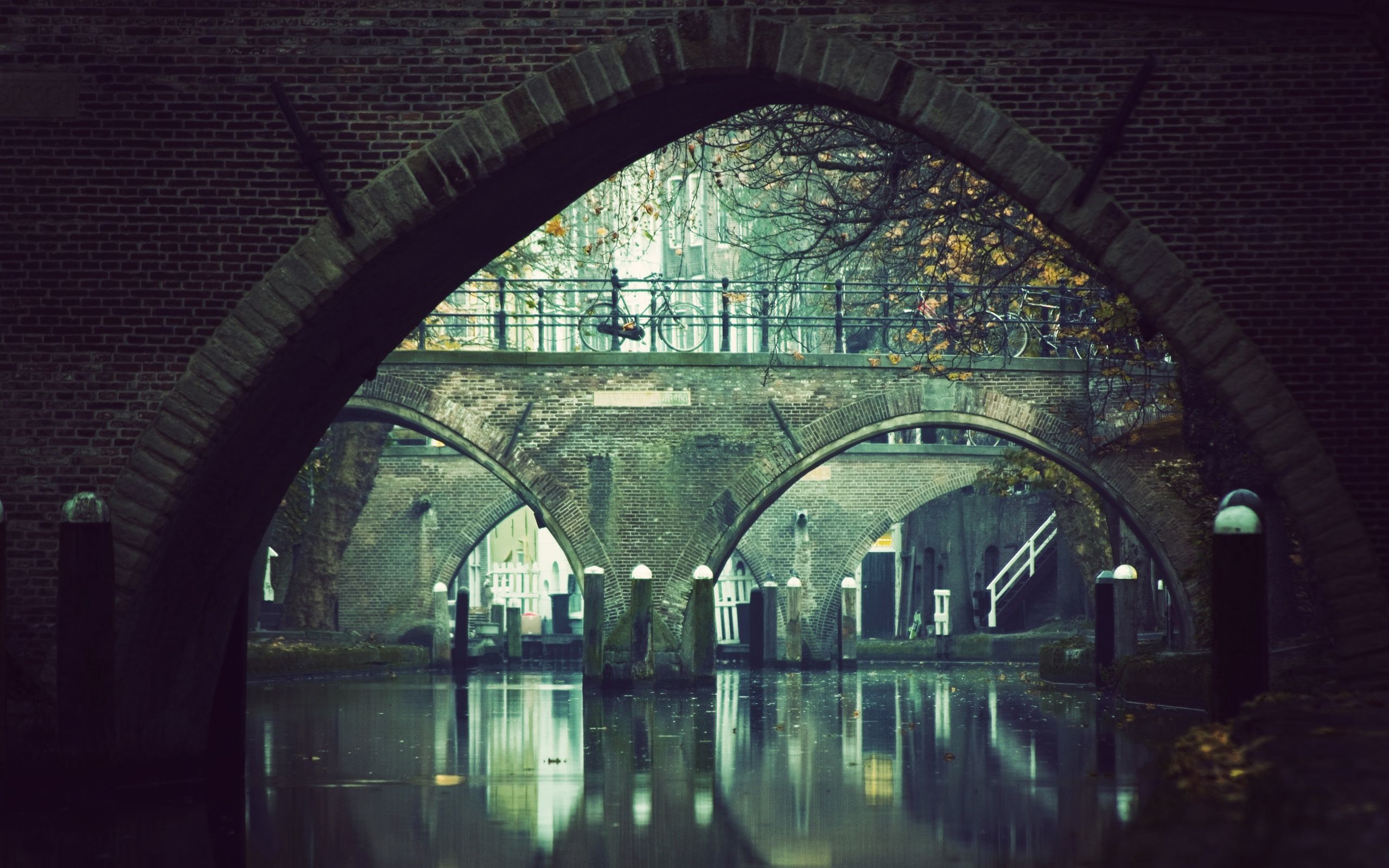 Under Bridge Pictures