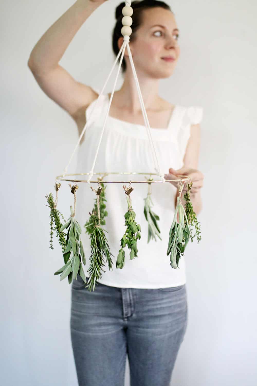 How to make a simple herb drying rack