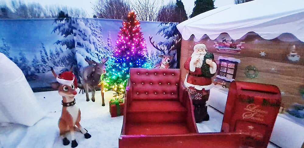 Example of Christmas display