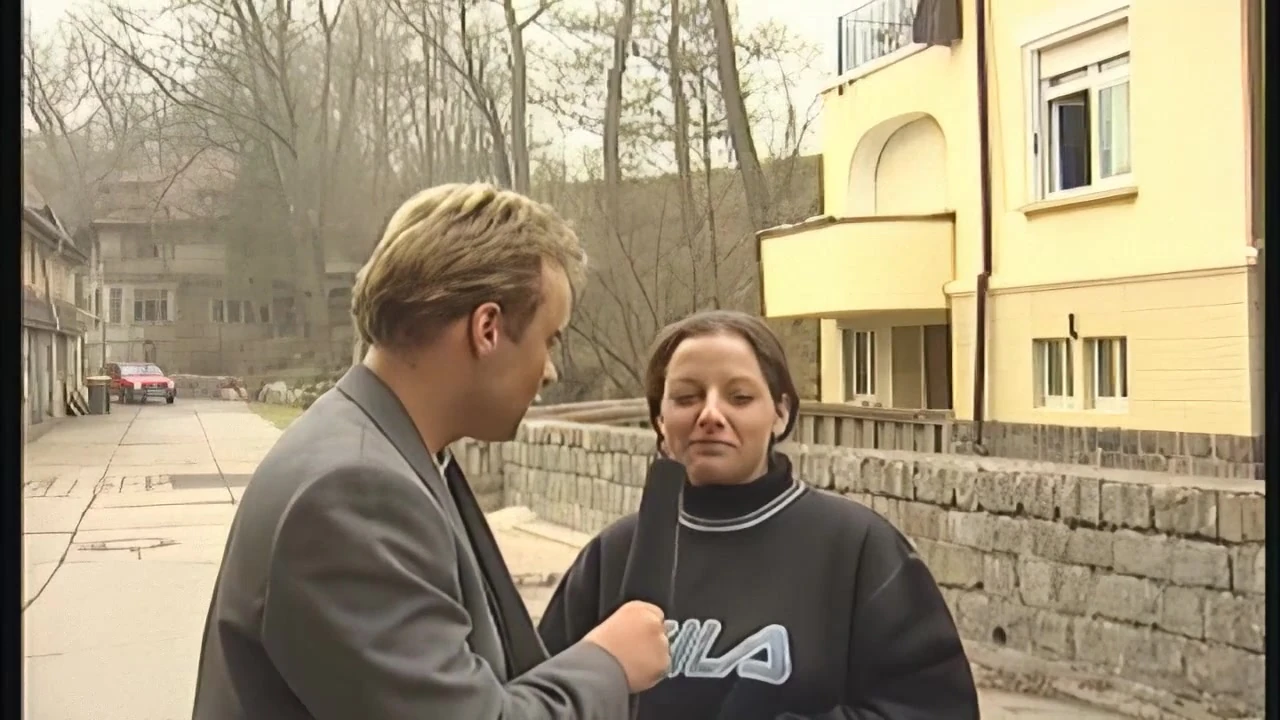 Brunette 24 jahre mit dicken titten sitzt im casting und will schwanz