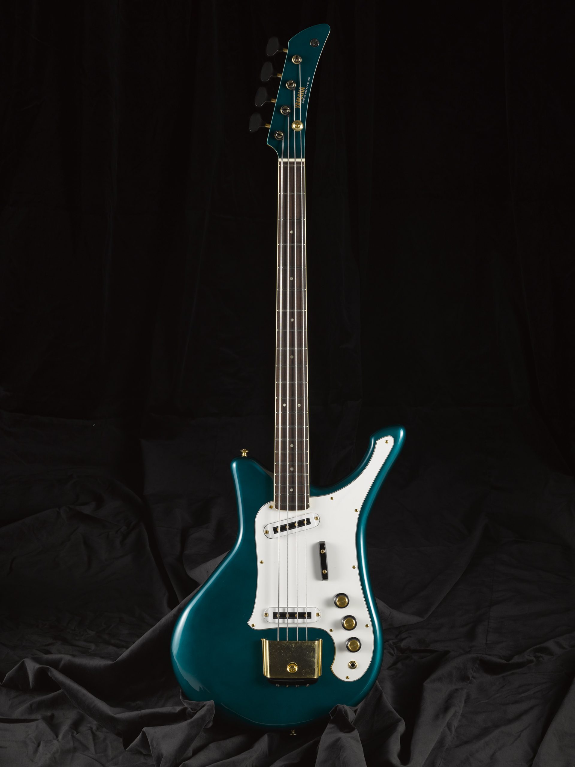 A Brief History of Yamaha Electric Bass Guitars - Yamaha Music