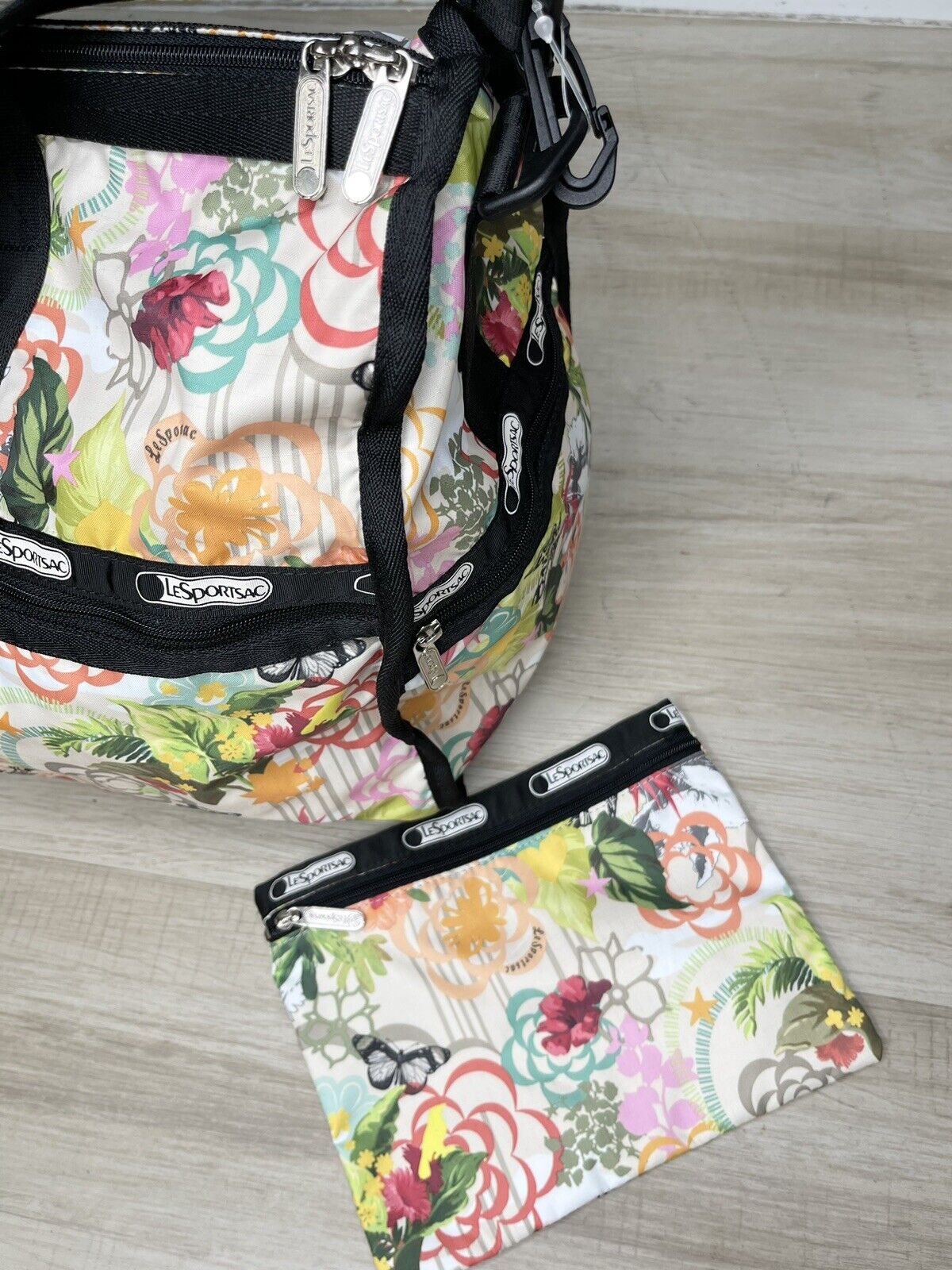 LeSportSac Weekender Large  Abstract Pattern Duff… - image 3