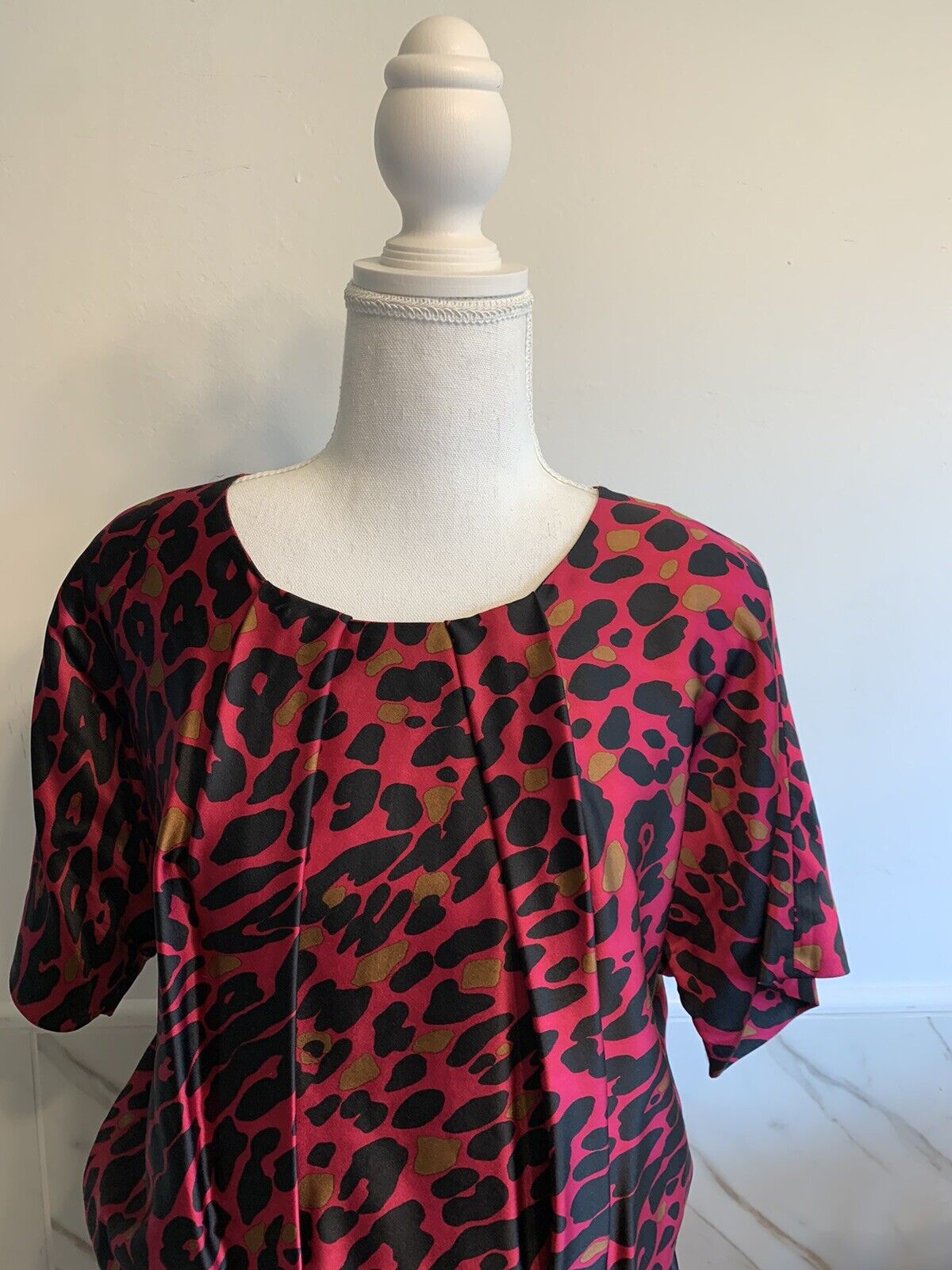 St. John Collection Silk Leopard Print Dress Rasp… - image 3