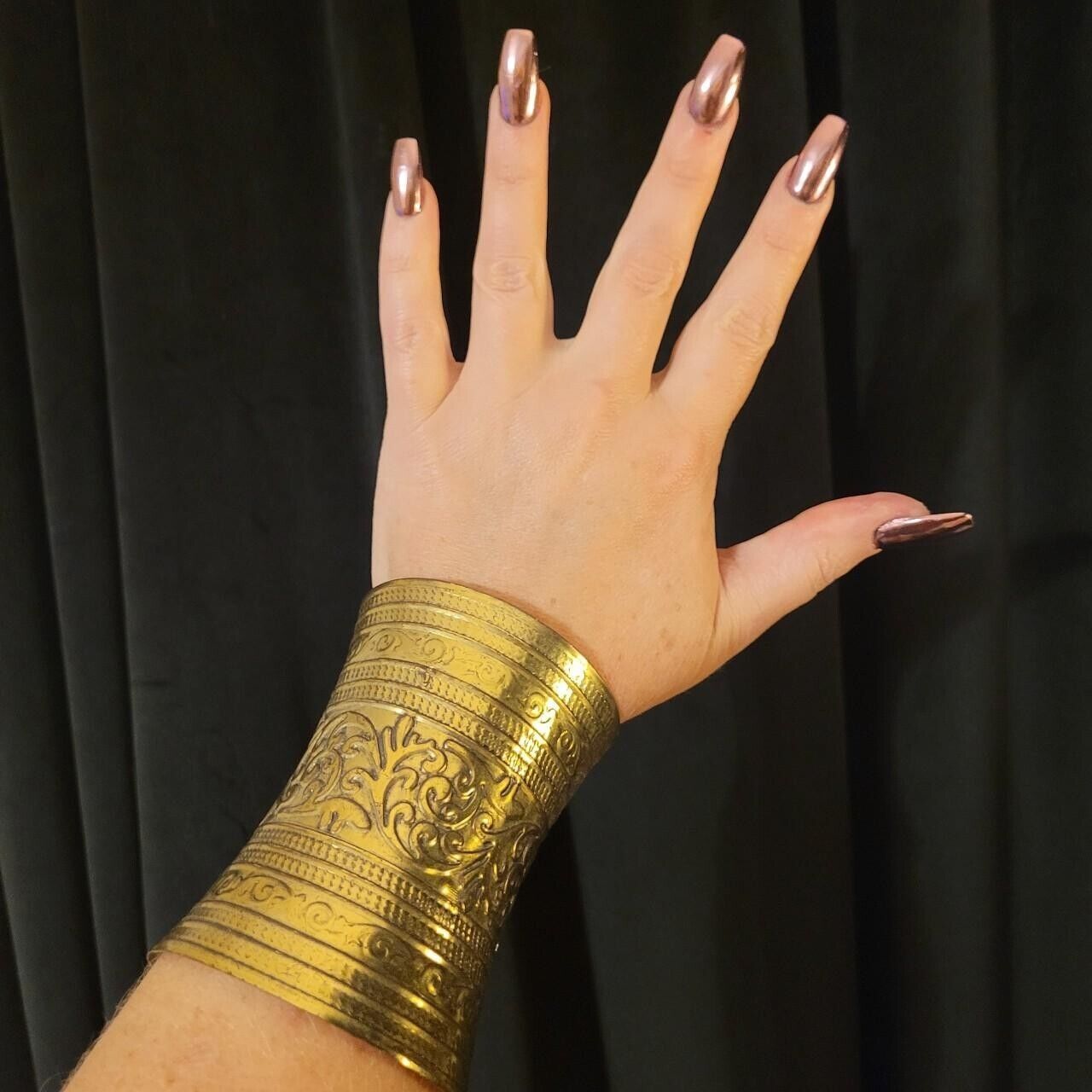 Artisan Large Brutalist Roman Style Gold Cuff Bra… - image 7