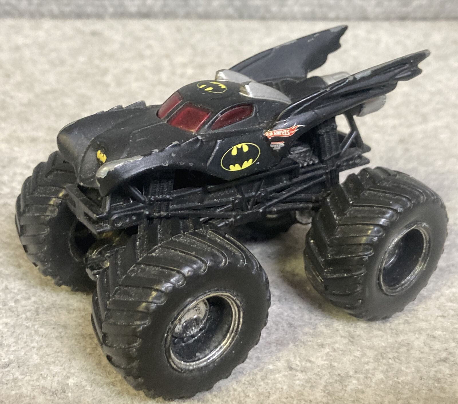 Hot Wheels Monster Jam Monster Truck DC Comics Batman Batmobile 1:64 Scale  | eBay