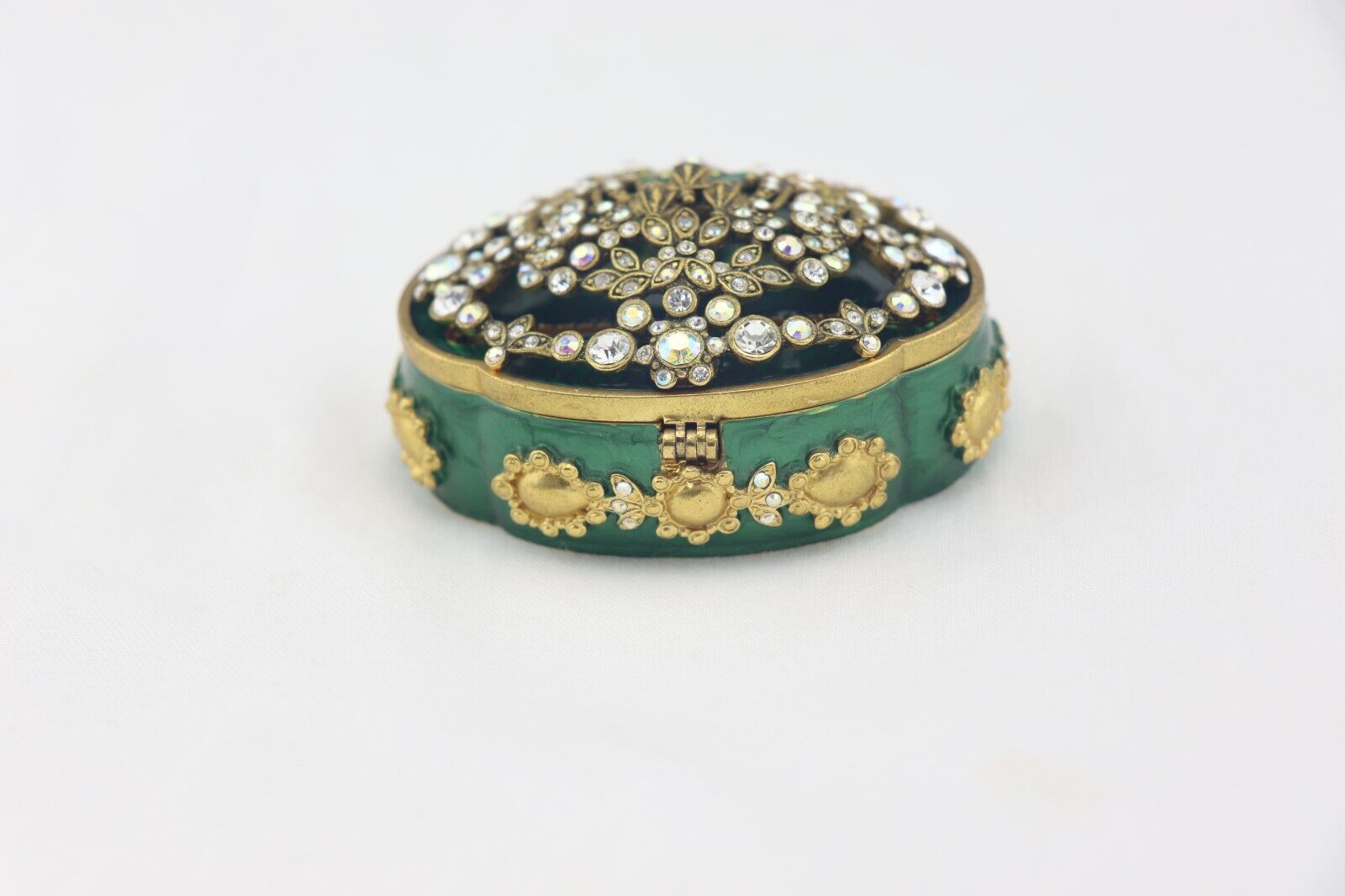 JOAN RIVERS Trinket Box w/ BROOCH & EARRINGS Comp… - image 4