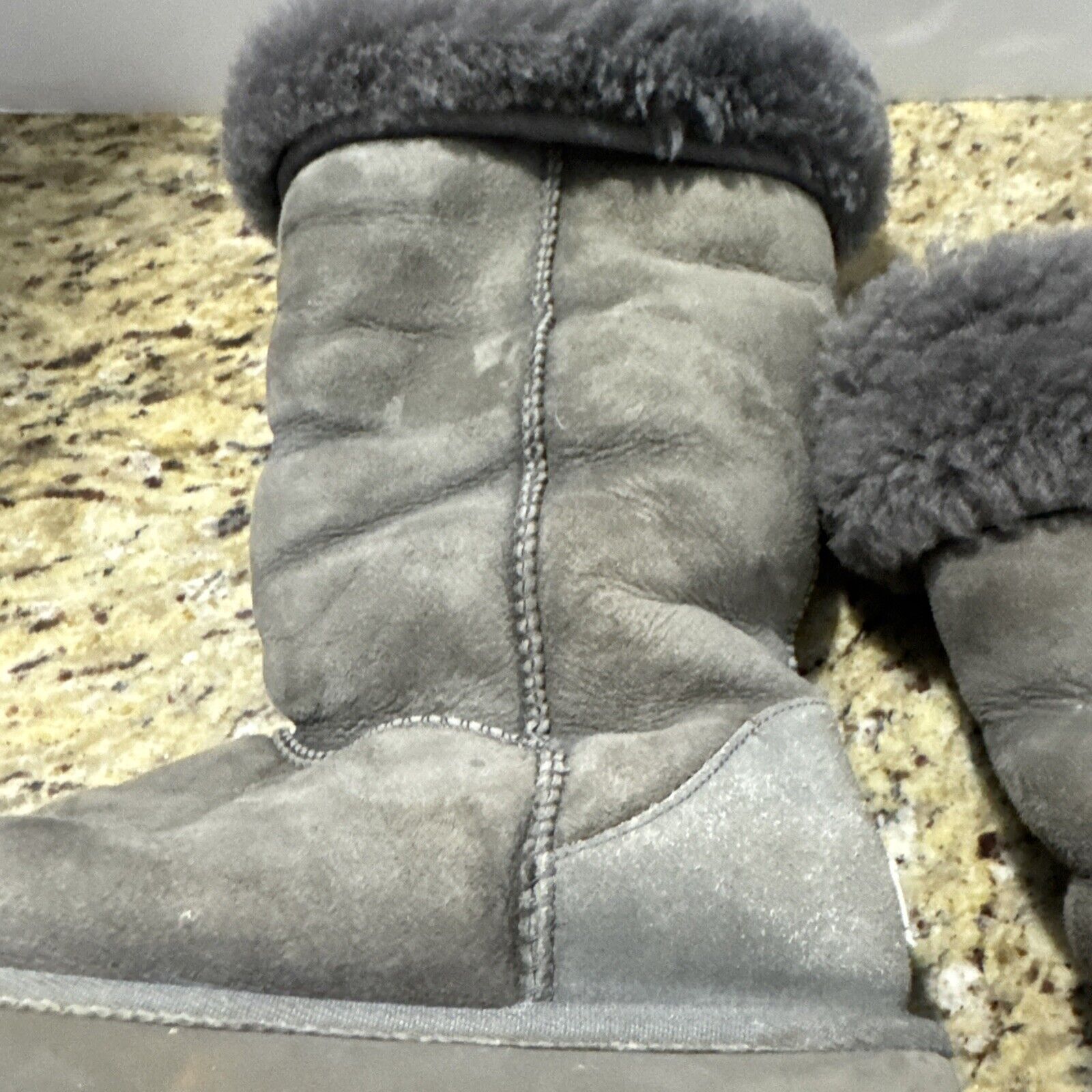 UGG baily Sheepskin Fold Down Women’s Boot Size 8… - image 3