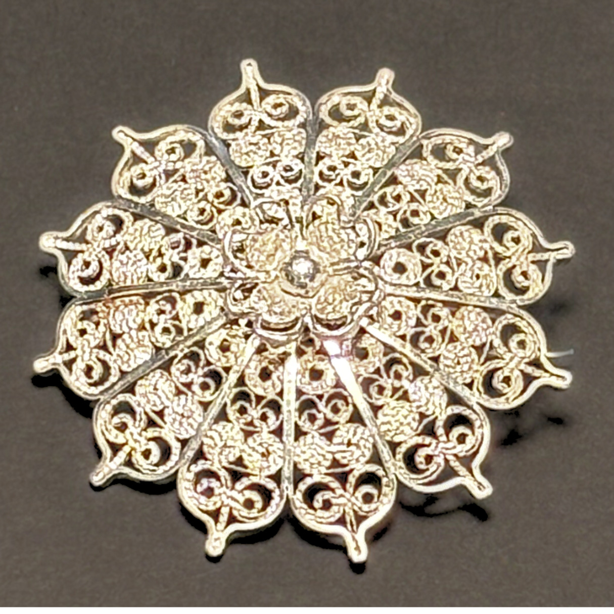 Fine Antique Victorian 1900s Dutch Filigree Solid… - image 2