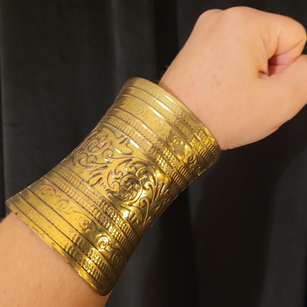 Artisan Large Brutalist Roman Style Gold Cuff Bra… - image 8