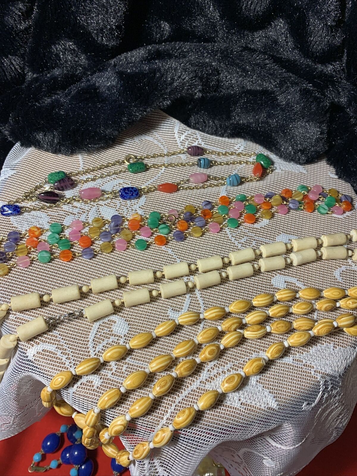 Lot Of 4 Vintage Necklaces - image 2