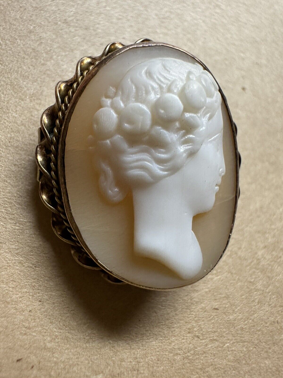 Antique Carved Shell Small Cameo - image 3