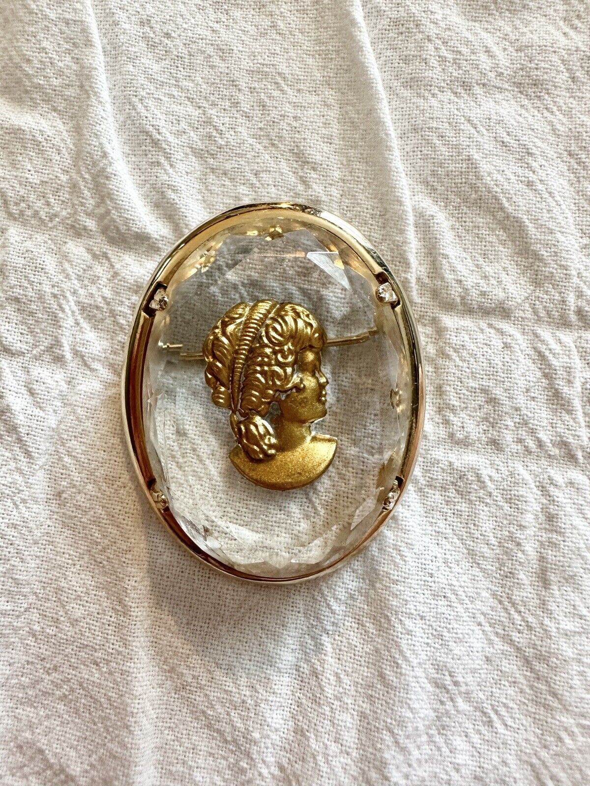 Vintage Warner Signed Cameo Pin Reverse-Carved Ov… - image 2