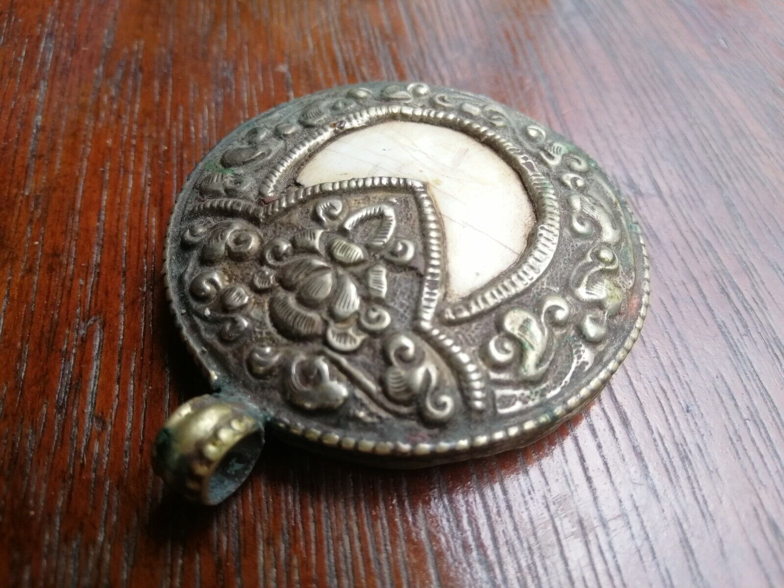 Vintage Nepalese Pendants Flower Parttern Tibetan… - image 9