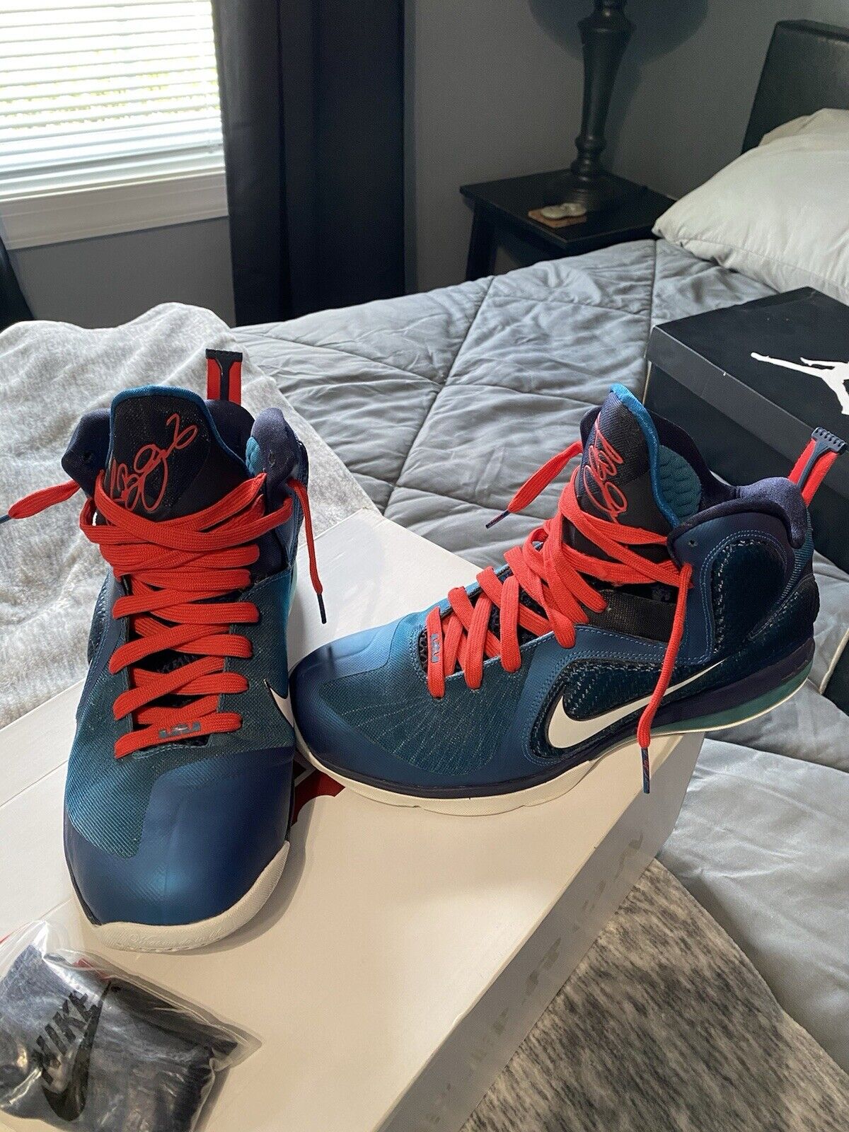 Size 12 - Nike LeBron 9 Swingman - image 3