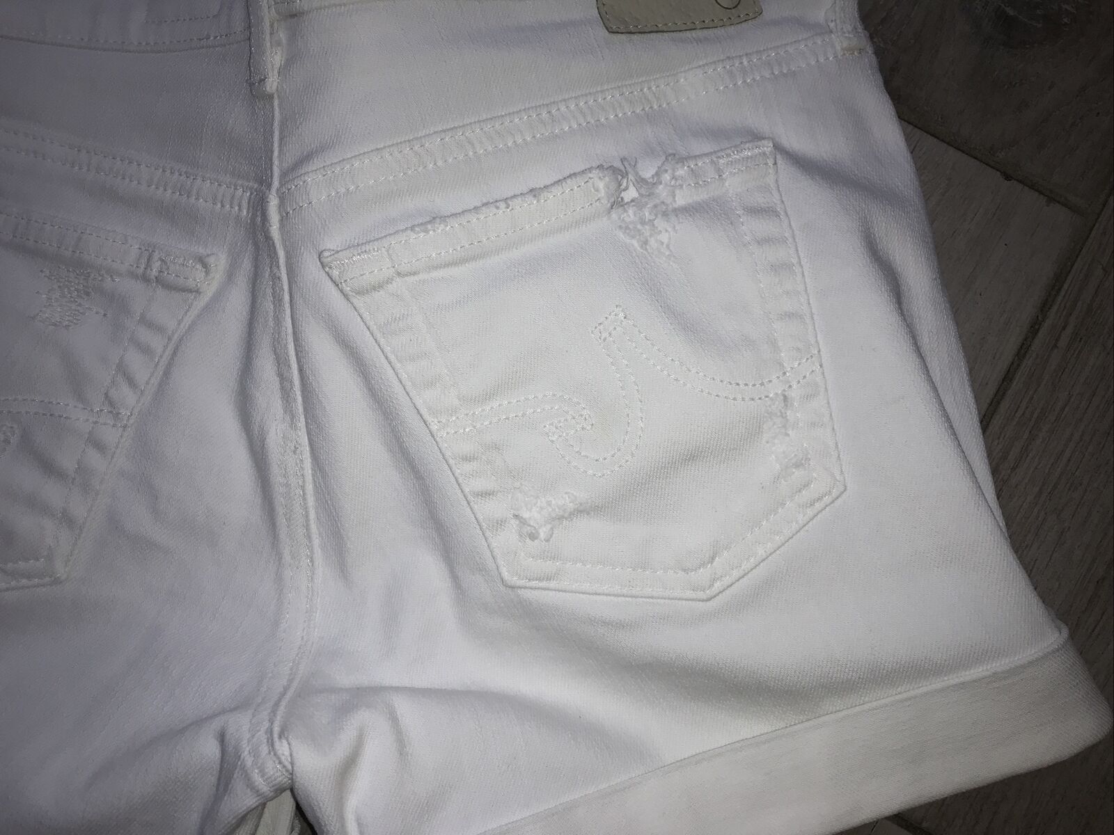 AG women's white shorts. Size: 26 - image 7