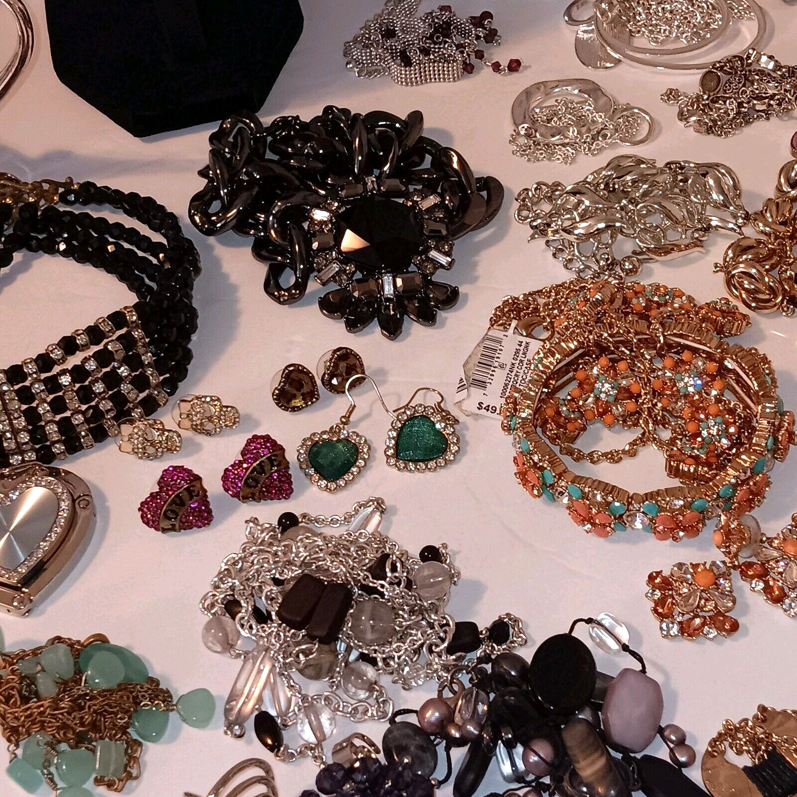 VINTAGE TO NOW LARGE 10LB COSTUME JEWELRY LOT EST… - image 17