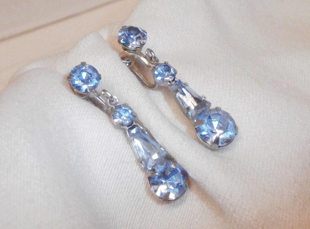 GREAT VINTAGE WEISS AQUA BLUE ICE RHINESTONE EARR… - image 5