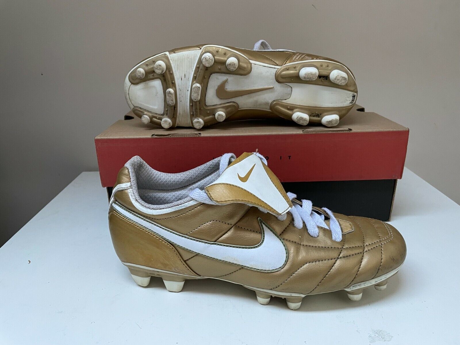 NIKE AIR ZOOM TOTAL 90 Gold R10 Ronaldinho BOOTS … - image 4